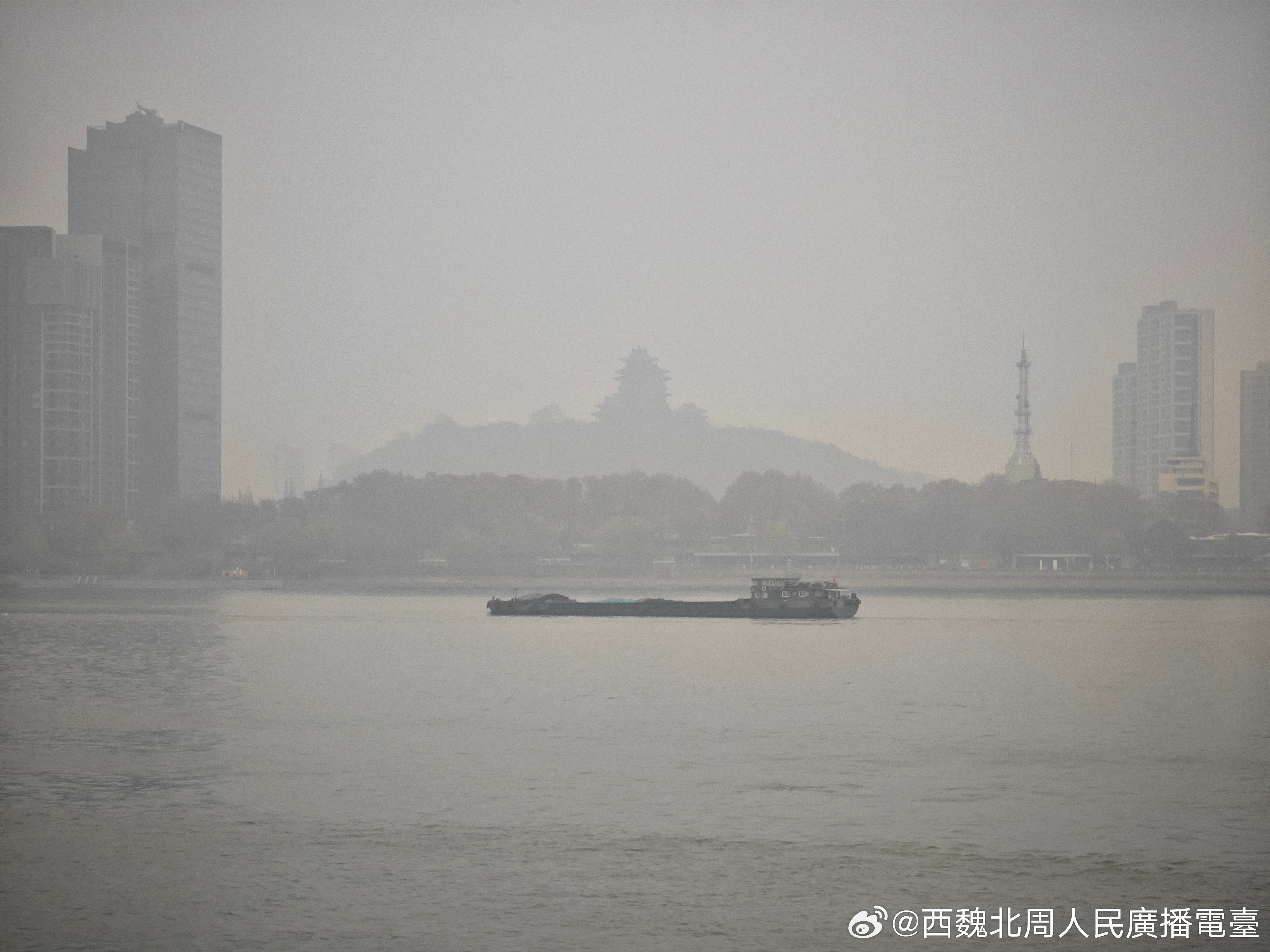 雾锁大江 南京·浦口码头