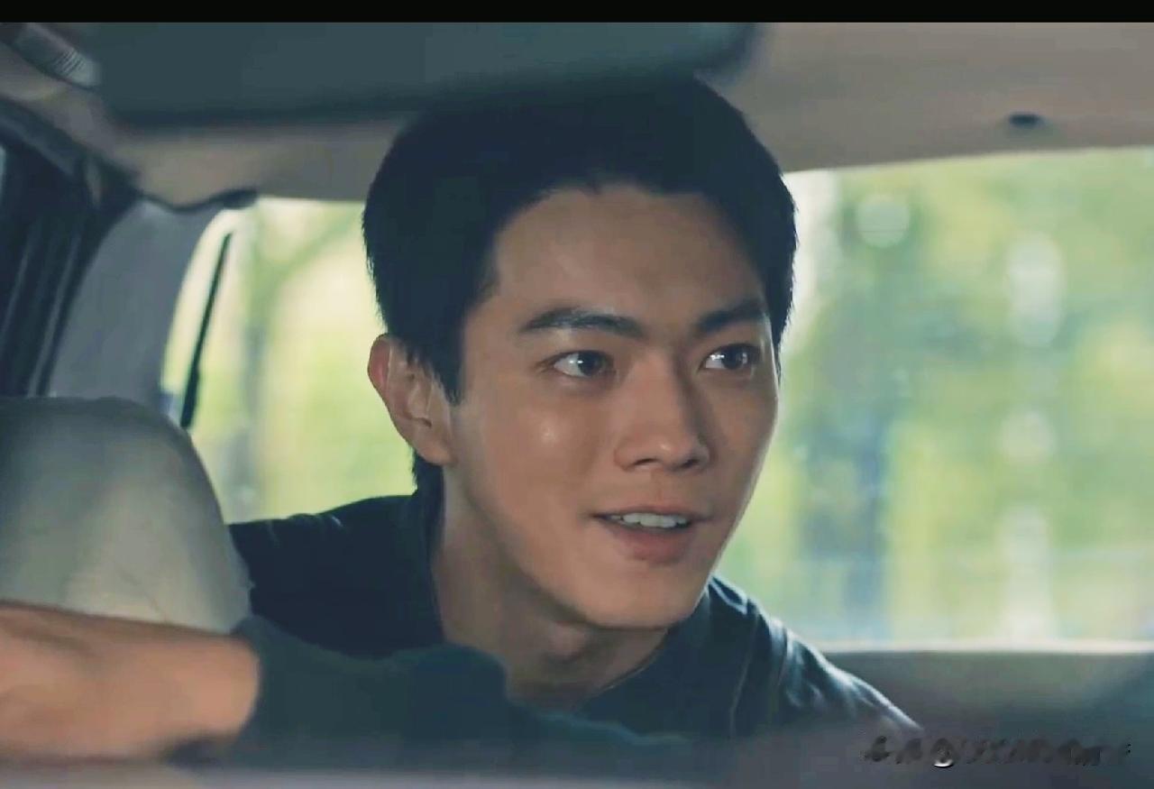 悬疑剧《方圆八百米》看完第6集，我发现了一个特别奇怪的地方，真的很佩服导演裘仲维