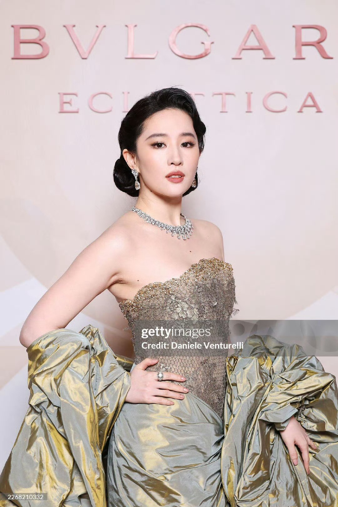 G社拍的生图好看成这样果然谁不想下辈子拥有刘亦菲的美貌啊刘亦菲G社最严厉的母亲