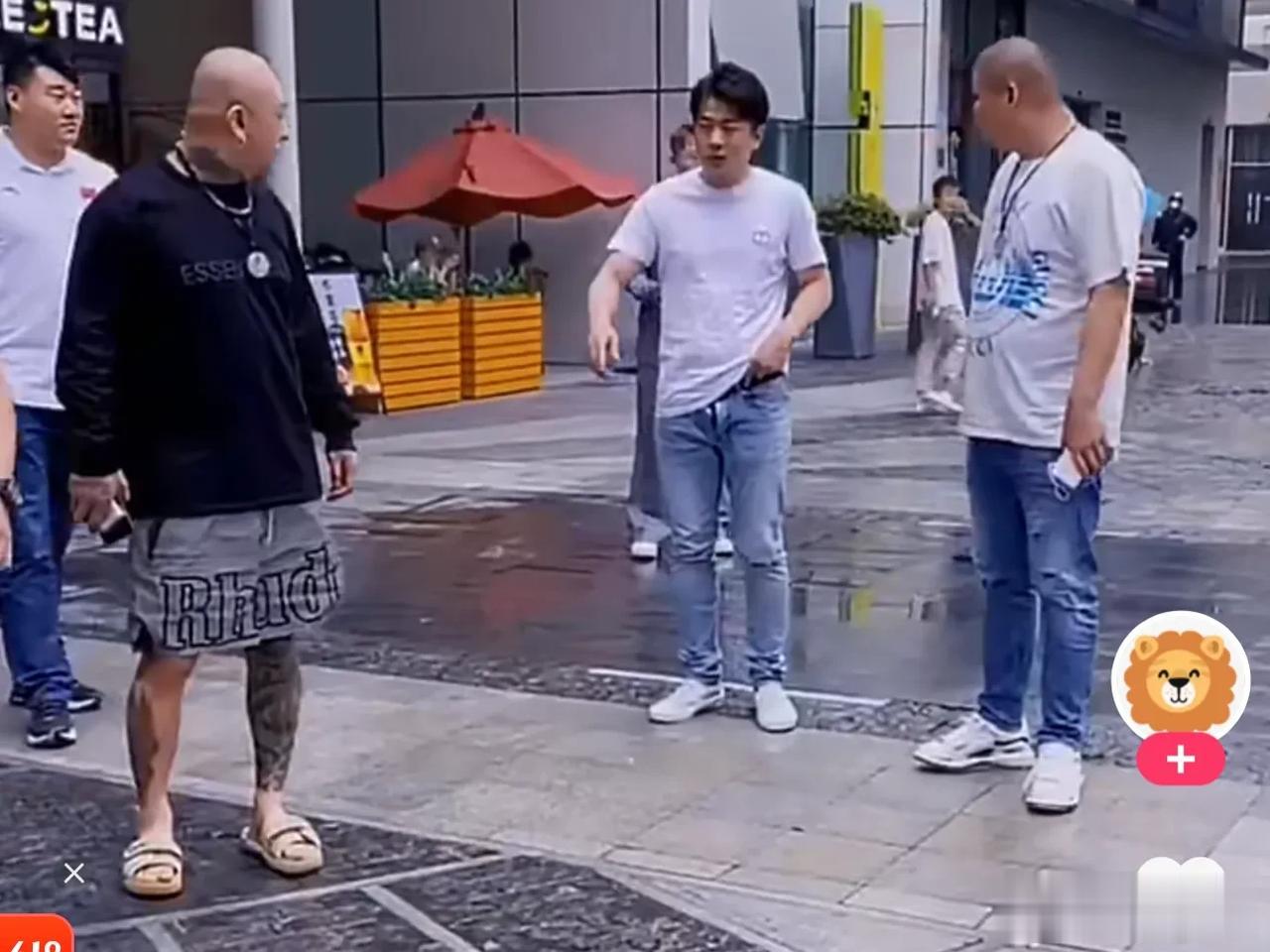 驴家小胖透露辛巴方丈闹掰的内幕，我说句良心话方丈确实在辛选挣了不少钱，包括我大哥