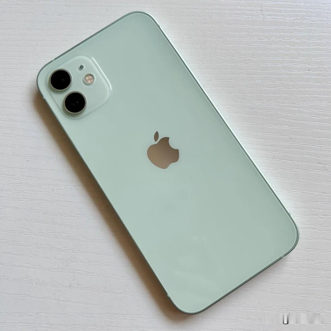 收一台iPhoneXR-13系列国行手机，外观不要有大磕碰，屏幕及后盖不要碎裂，