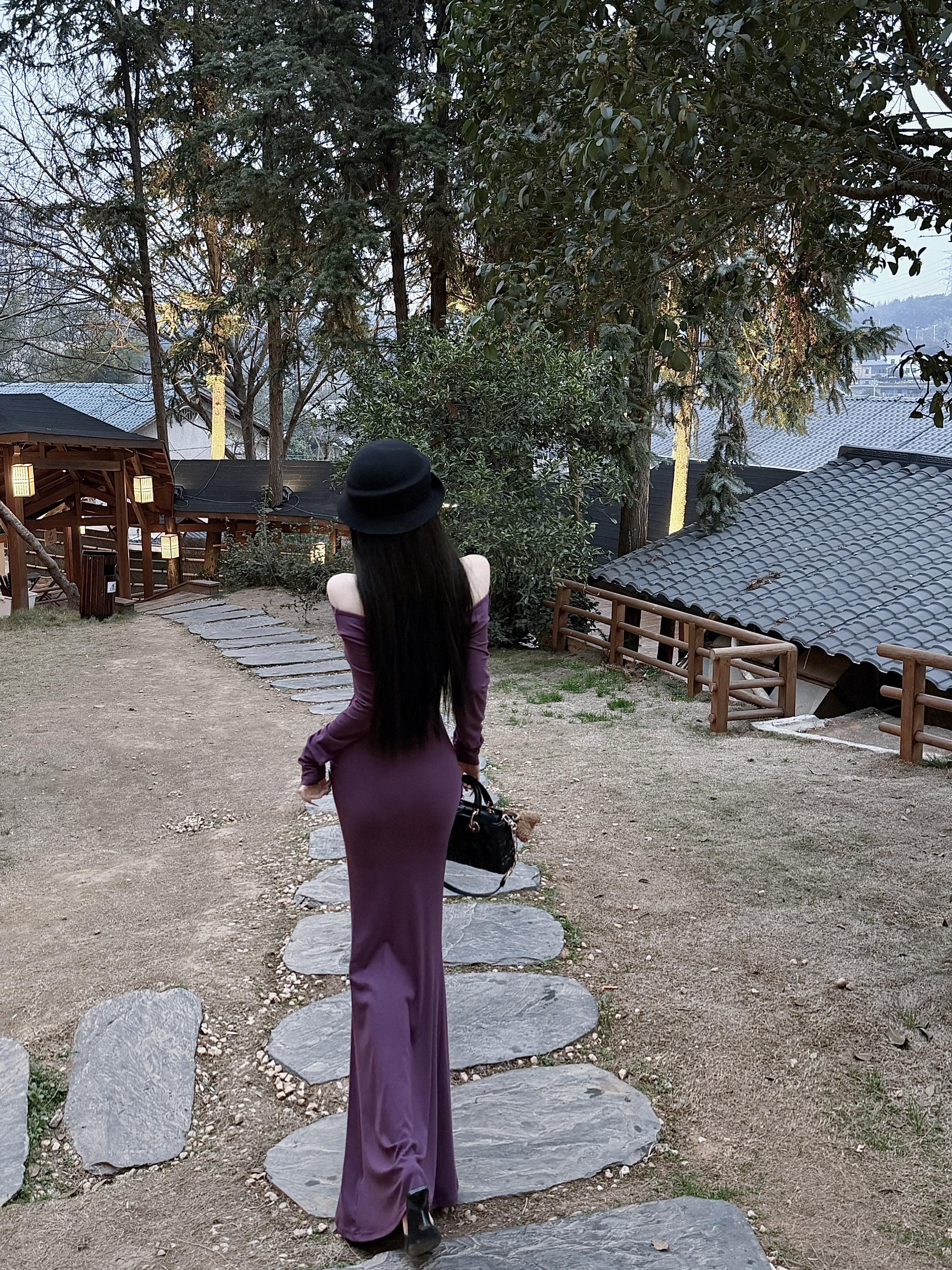 她留给你是背影
