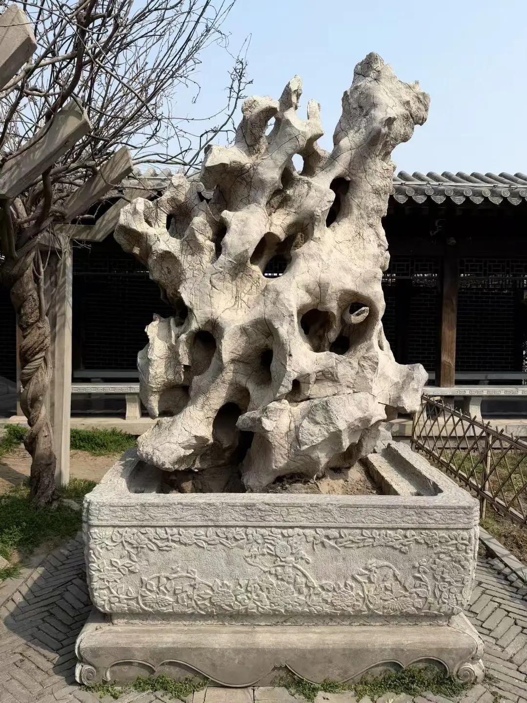 在青州（益都）当过兵的战友们，还记得偶园里的“福寿康宁“奇石吗？可能在尧王山54