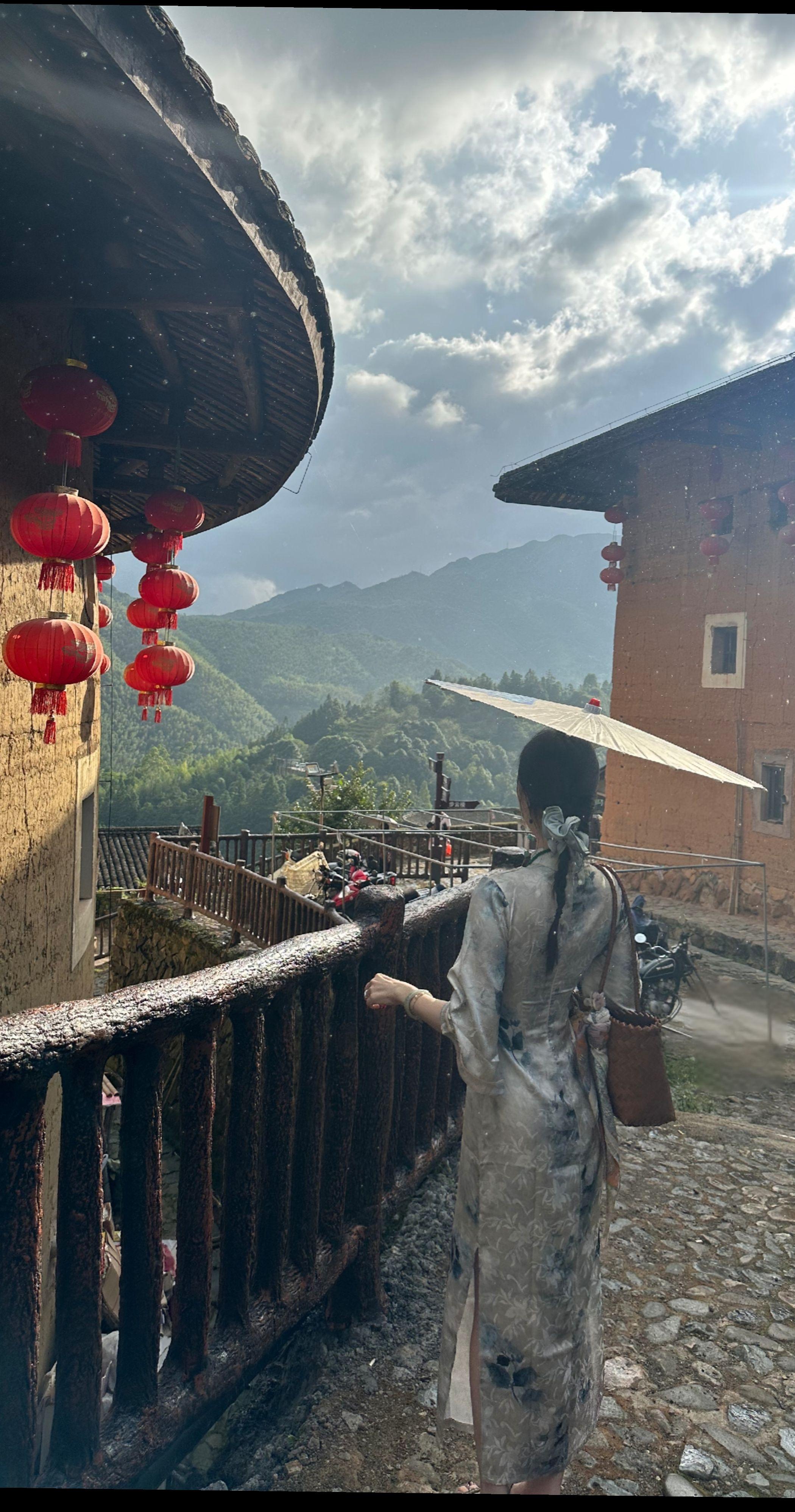 📍 🏰 漳州. 南靖土楼  楼里见天，“天是方圆”； 楼外看楼...