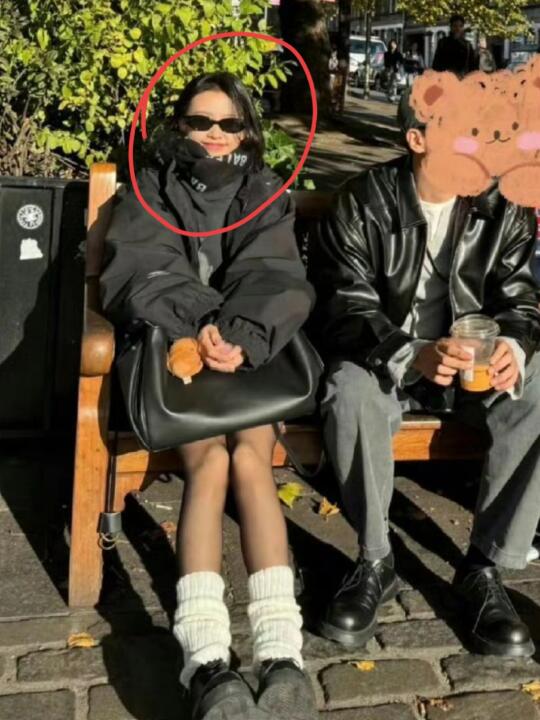 哪里像8岁孩子的妈妈呀！孙怡少女感十足