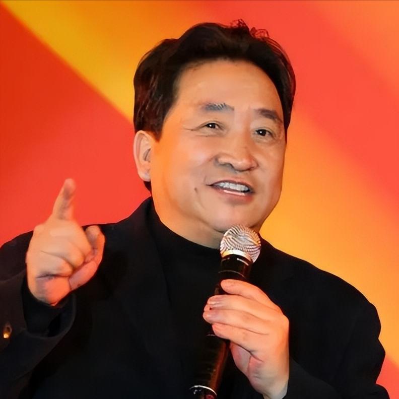二人转演员，程野说，我们唱二人转的，最应该感谢姜昆，是他，把二人转推广了，赵本山