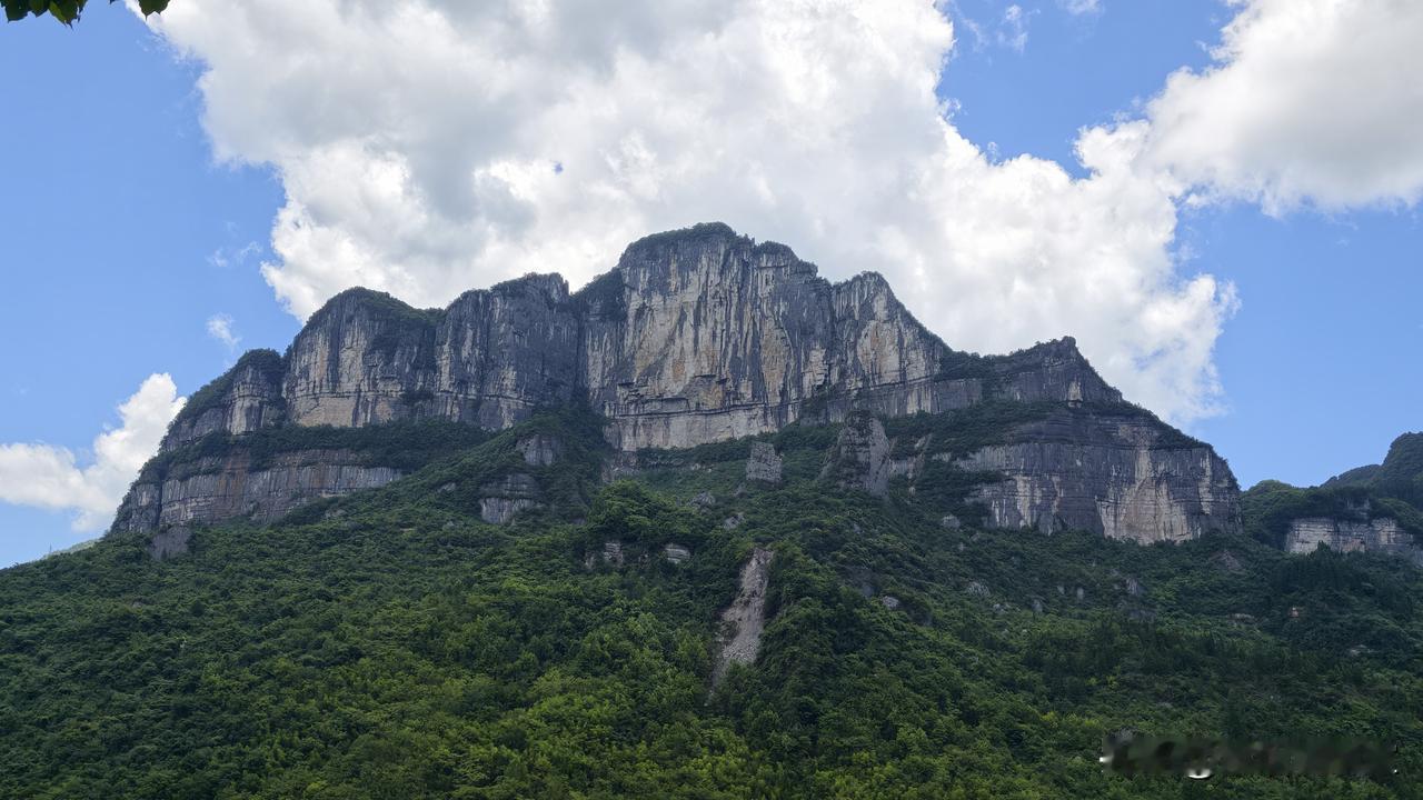 重庆很特别: 号称全国火炉，怎么同时又是避暑天堂？很多游客想不通
 
提起重庆，