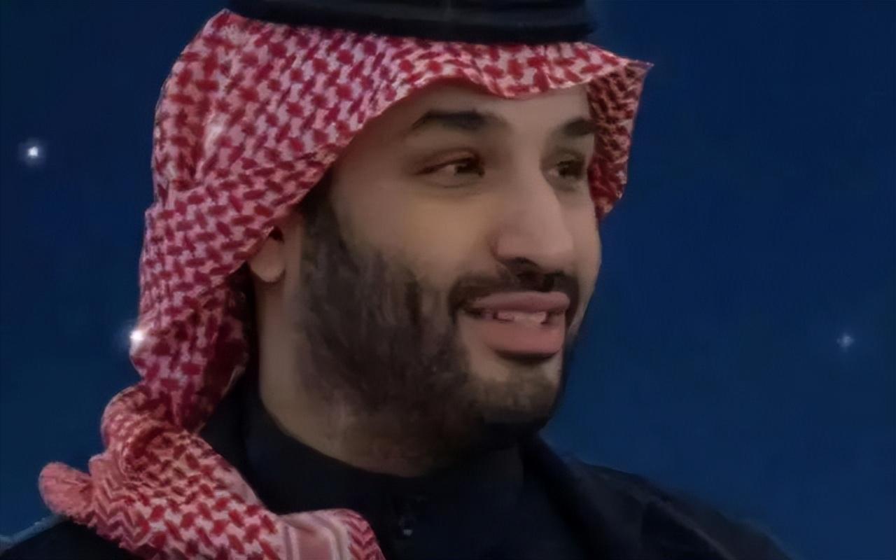 沙特王储穆罕默德·本·萨勒曼（MBS）回应特朗普所谓“亲我的屁股”的话，说沙特“