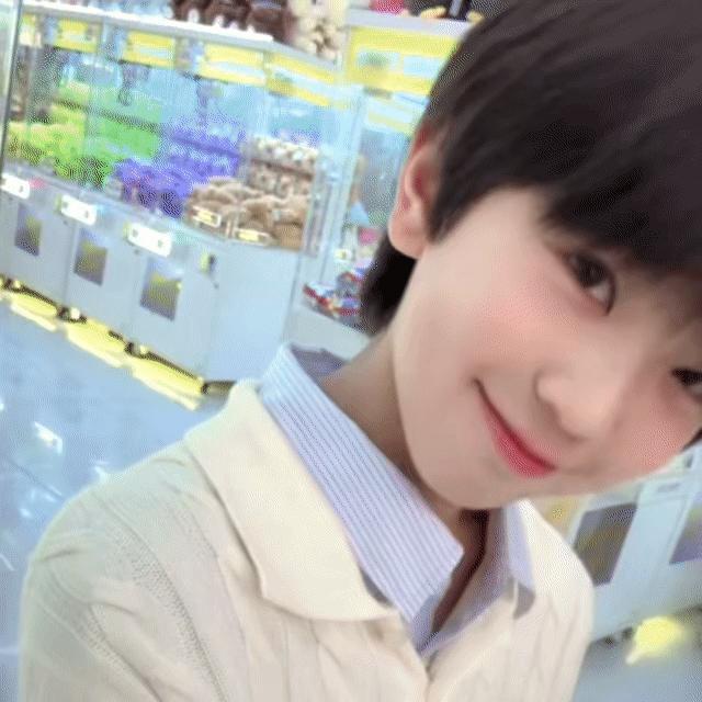 tf五代陈璟翊公开欢迎陈璟翊正式公开少年可期，未来闪耀！好好长大，我们一直都在
