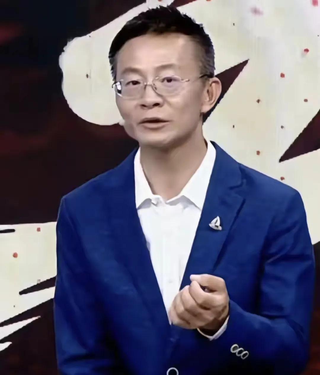 吴宜泽为啥18比17胜墨菲问鼎世锦赛冠军， 庞卫国点评一针见血
18比17绝杀墨