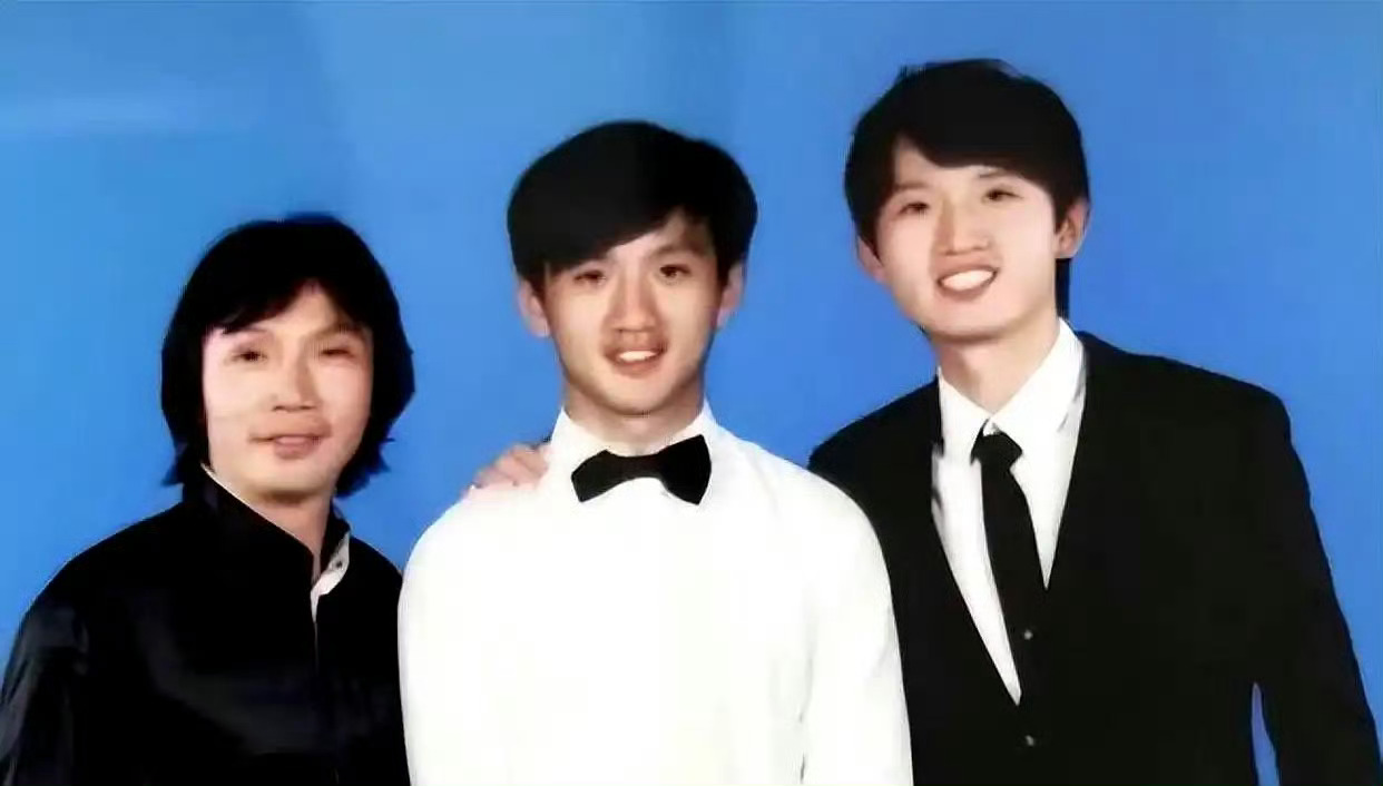 好利来百亿家族三代父子：长子罗昊或已出柜，故事各个更加离奇。