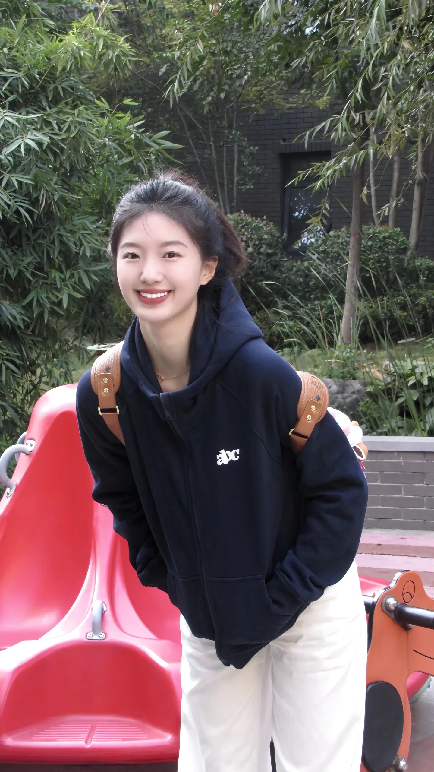 小姐 请问你是有在听依然范特西吗ootd
