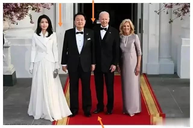 尹锡悦和已经被刺杀的安倍晋三相比，都是美国的马仔，但尹锡悦更不要脸，看看美国官宣
