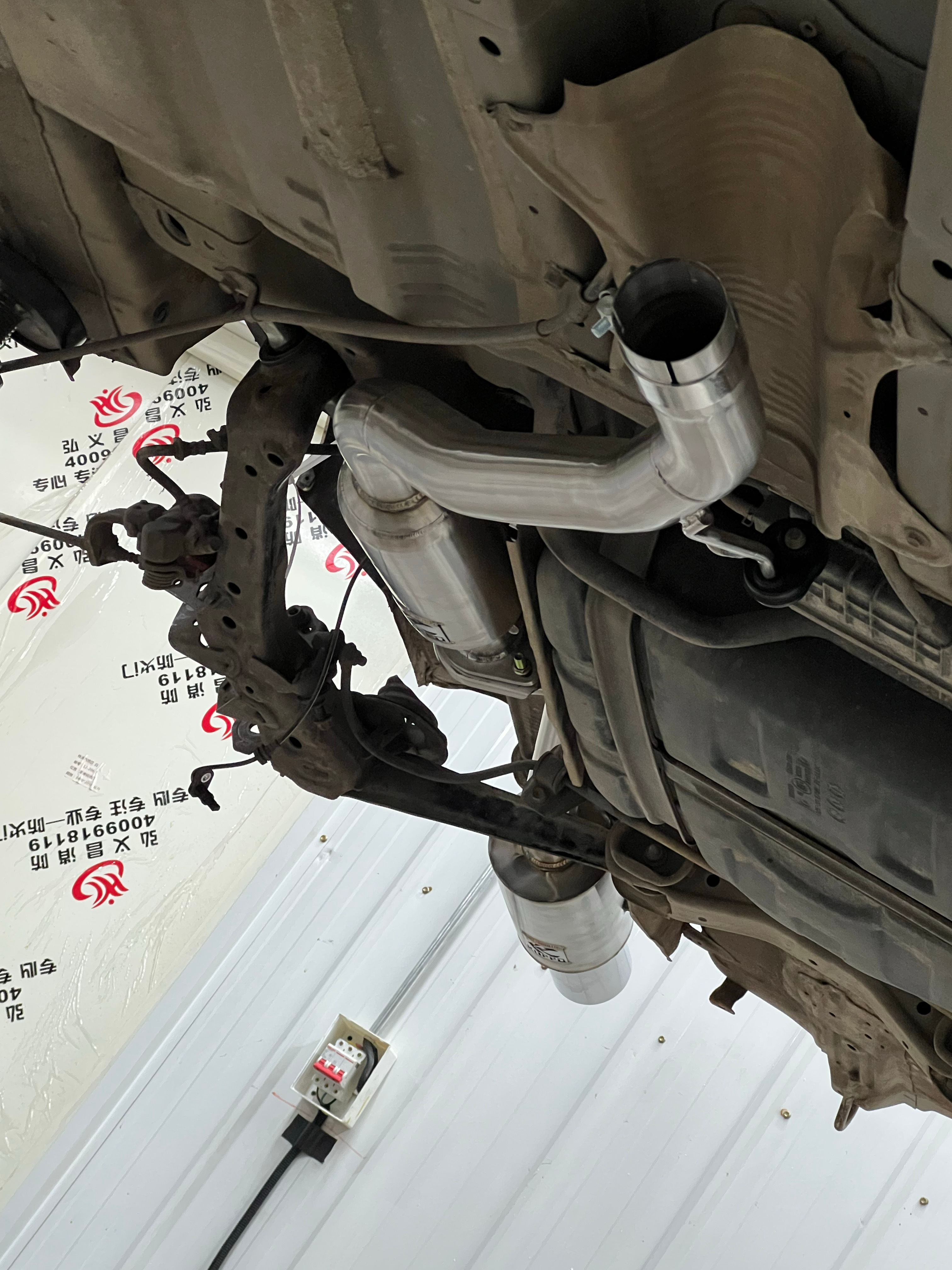 是枯燥无味的吗？其实我不知道要发些什么了。要讲，讲到天亮也讲不完。不讲，又没有东