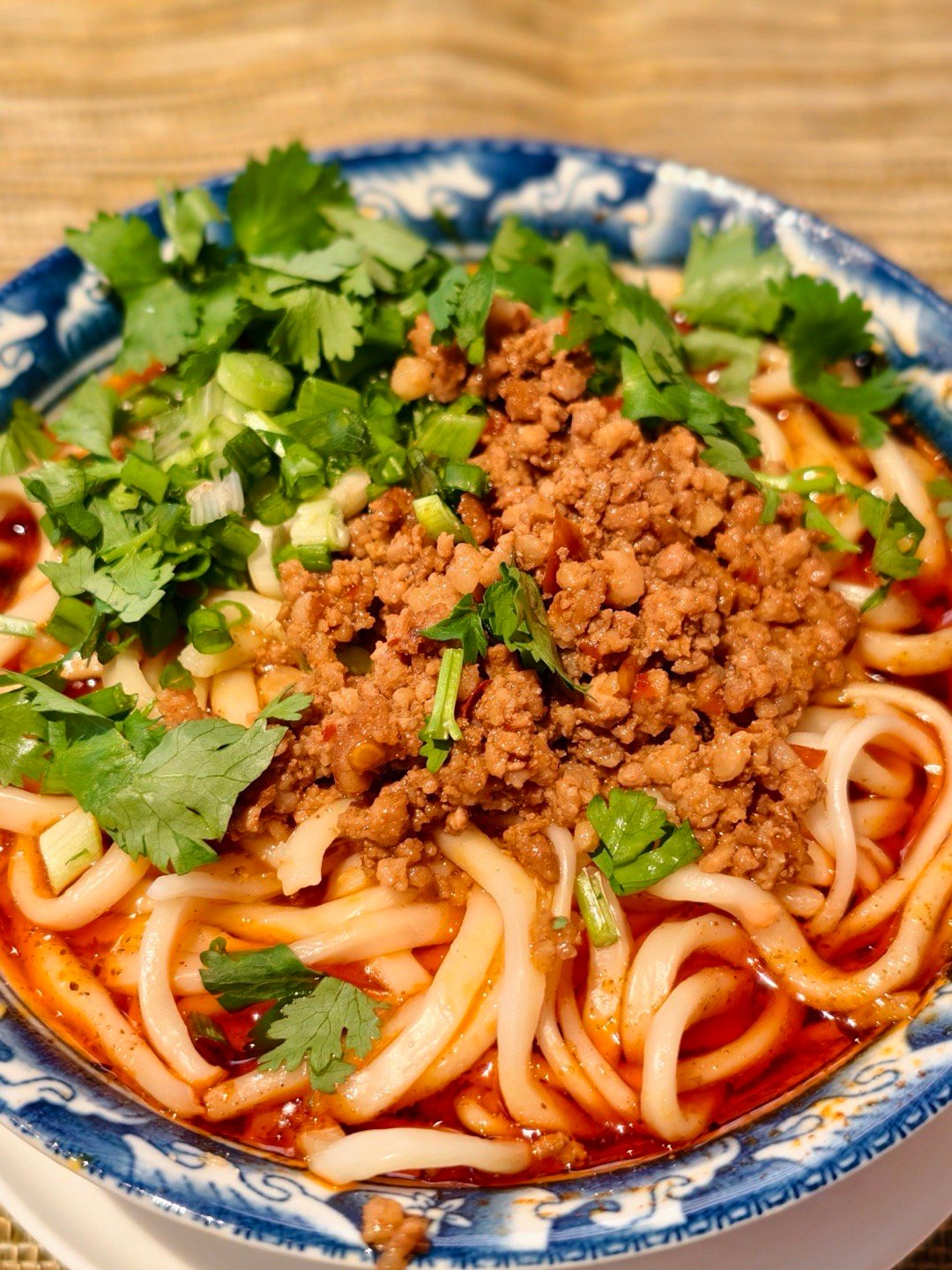 早[咖啡] 早餐来份川味的面条 色香味俱全的碳水倍儿爽 ​​​