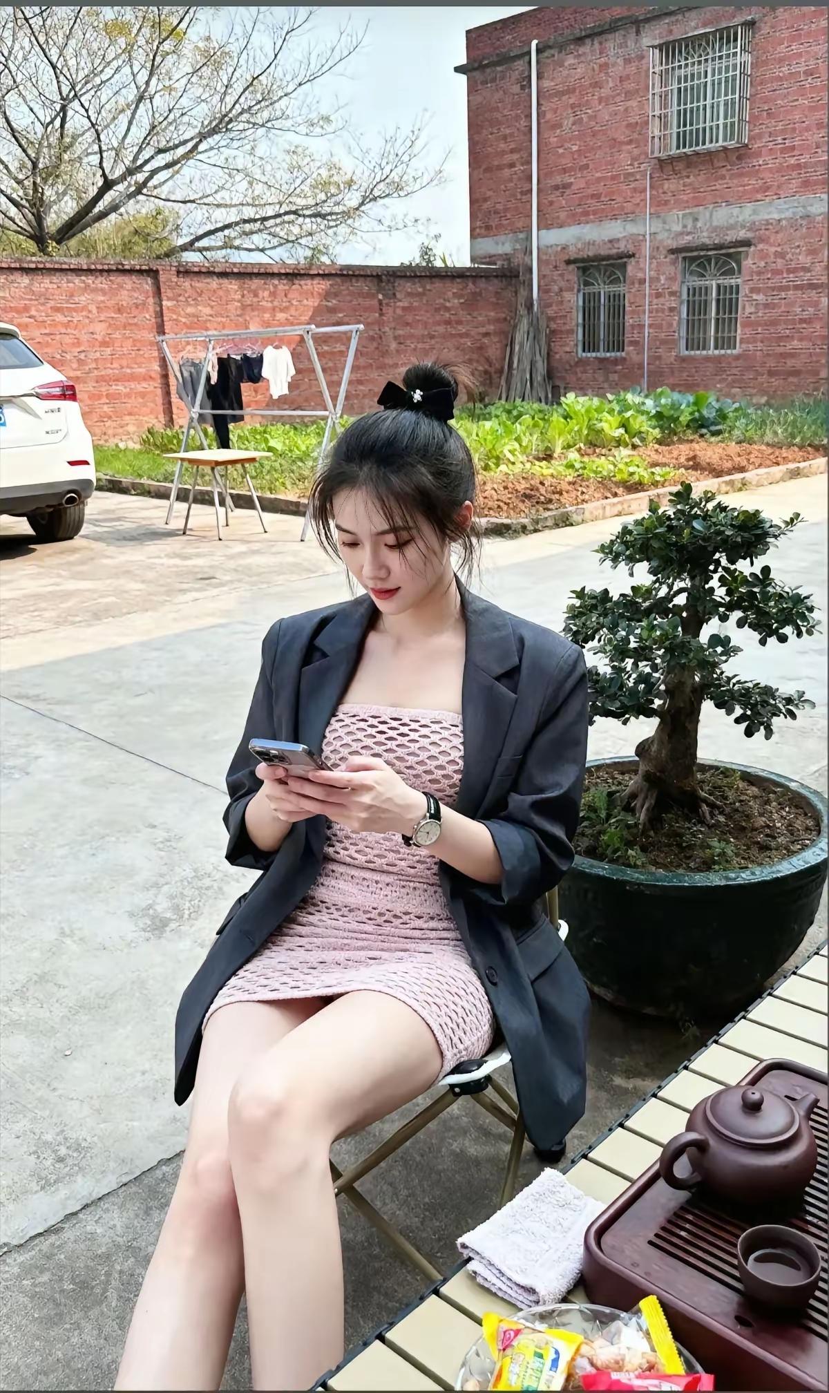 缩量下跌有反弹，缩大量下跌随时有大反弹！
一个半小时缩量2330亿，这个就有点夸