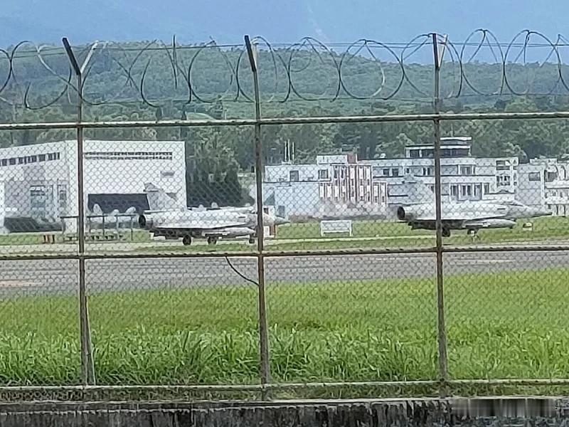 台湾决定不捞了！各位要不要去试试？
2022年3月14日，台湾空军一架幻影200