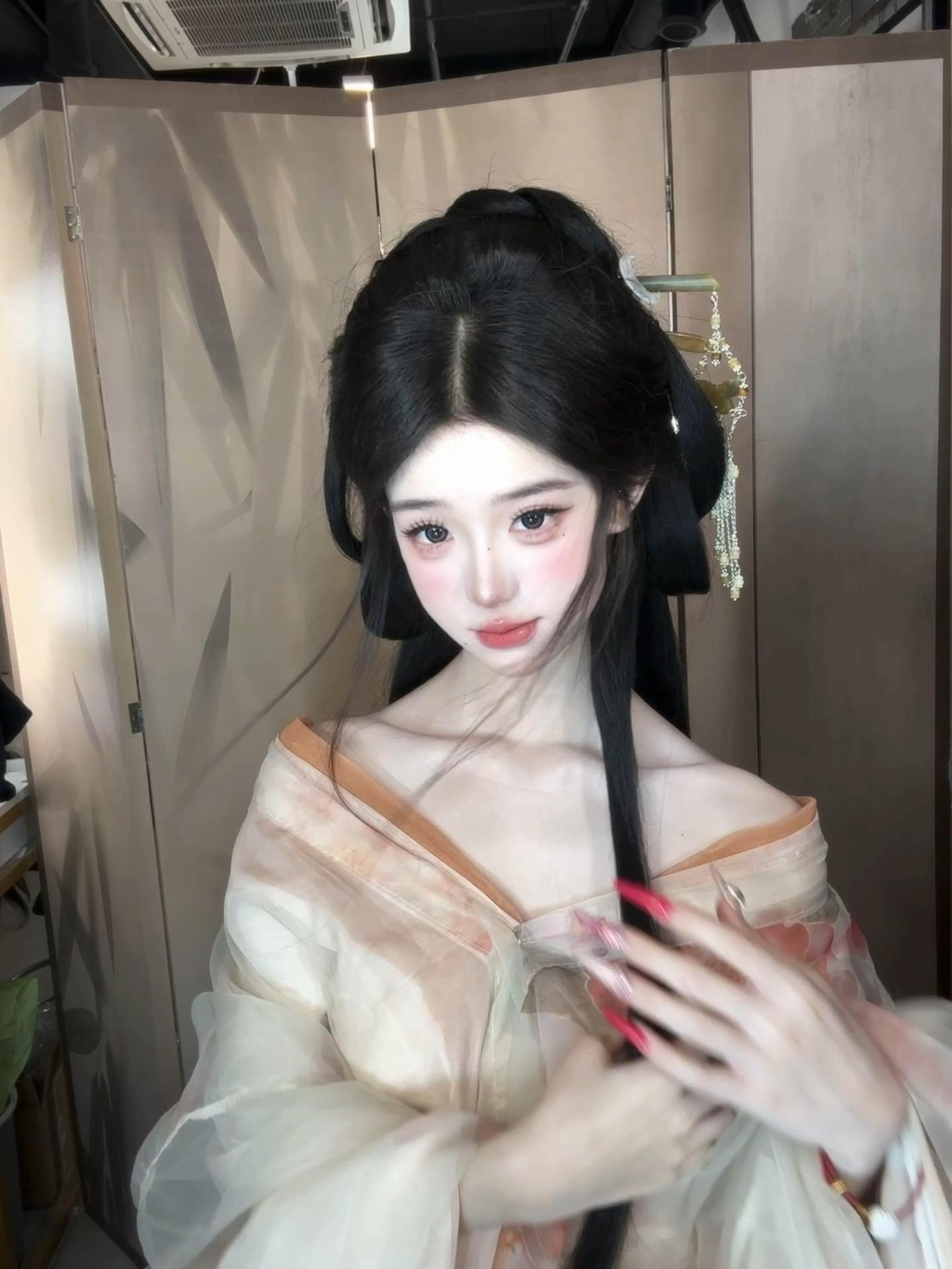 总有人问一两风，填我十万八千梦