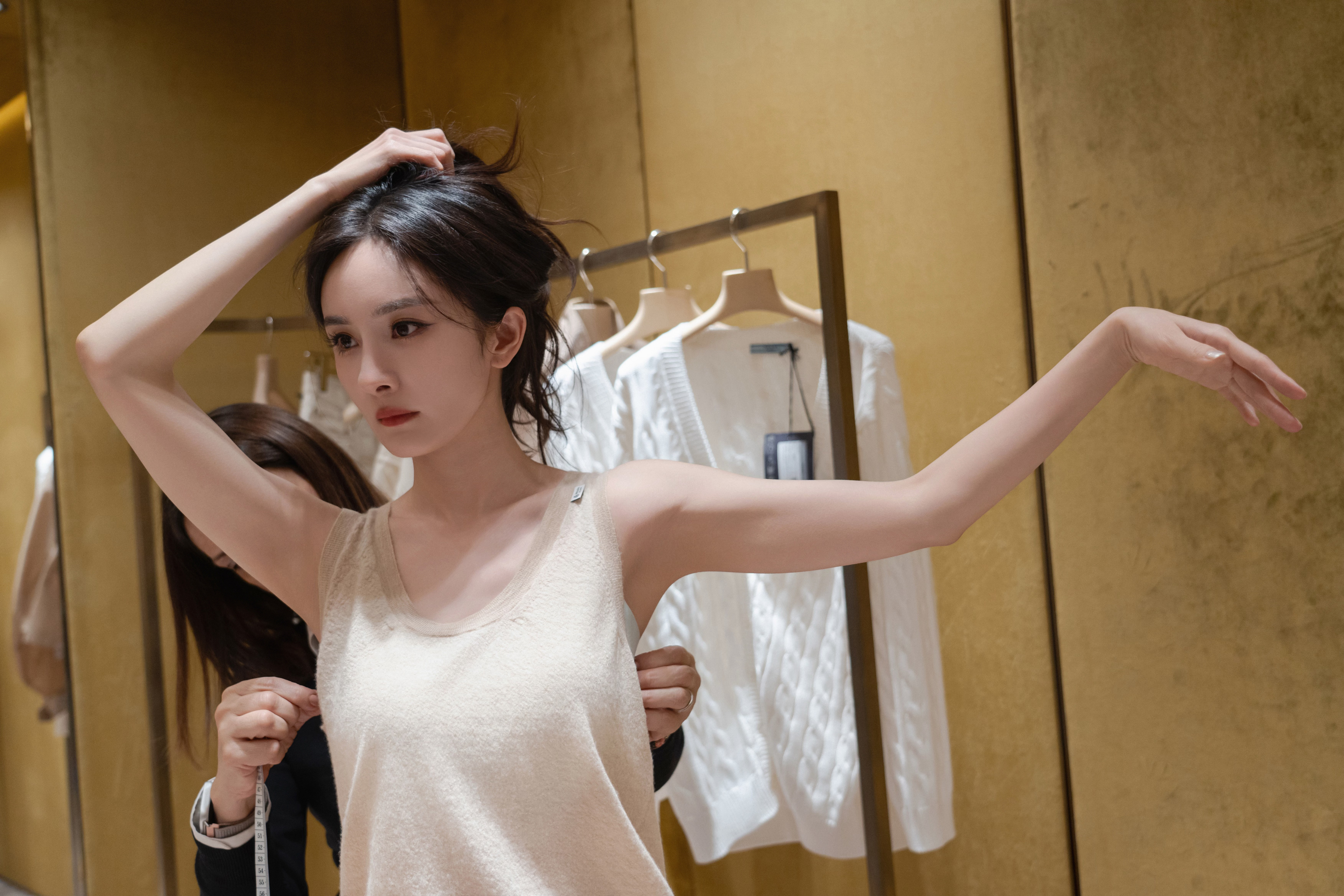 杨幂  ym幂's 本月来信 【月末来信原图📨】这个月又悄悄结束啦。谢谢你一直