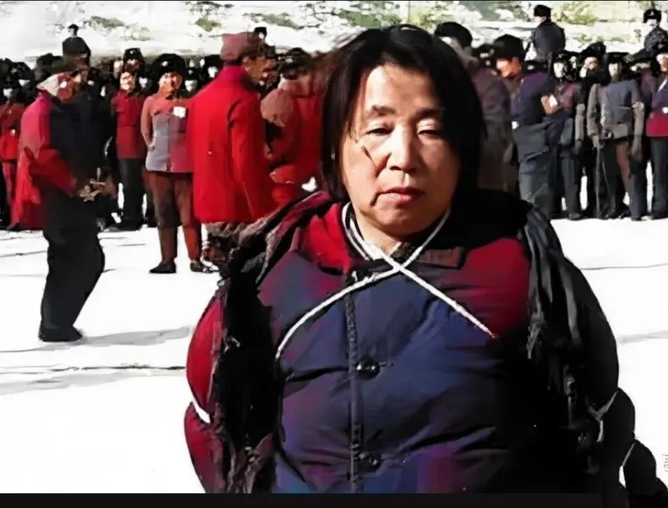 王守信被执行时留下的一张照片，王守信是宾县燃料公司的负责人，在70年代，王守信从