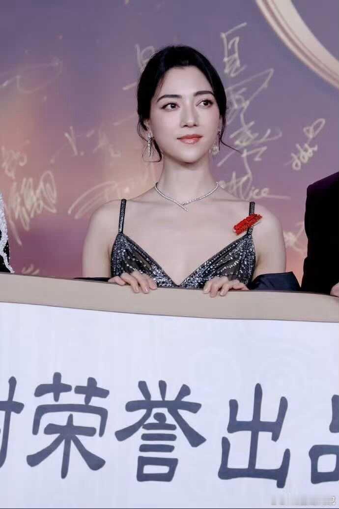 有你们才有封神第二部  《封神第二部：战火西岐》剧组小伙伴们真的是超多的呀，这一