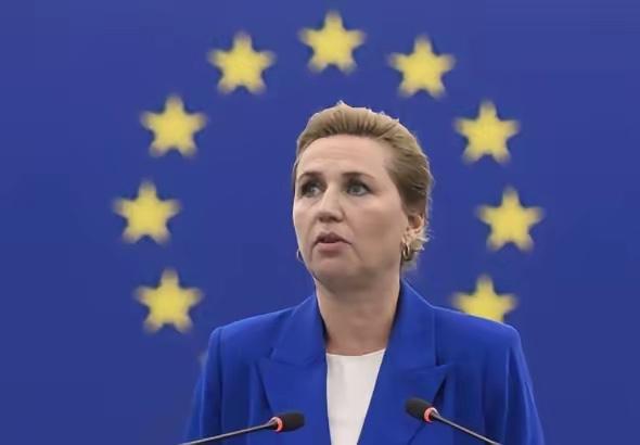 掏枪了！美军 C-17 直接降在格陵兰首府，丹麦毫不知情，连预警电话都没一个！第