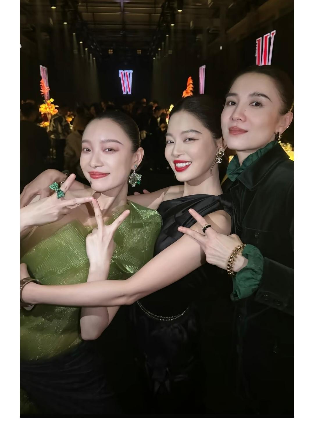 好喜欢这三位，各有各的特点。
一个大气，一个性感，一个粗犷。