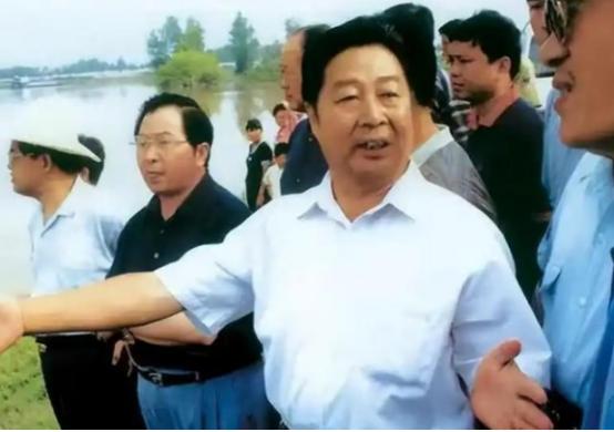 1990年，一省委副书记的家中突遭偷窃，扒手将家里翻了个底朝天，最终扬长而去，而