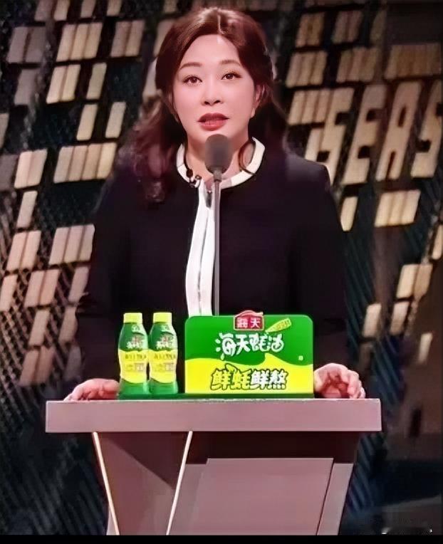 刘晓庆：我从头开始演年轻人，他（张纪中）从头开始生产年轻人。

在综艺《主咖和T