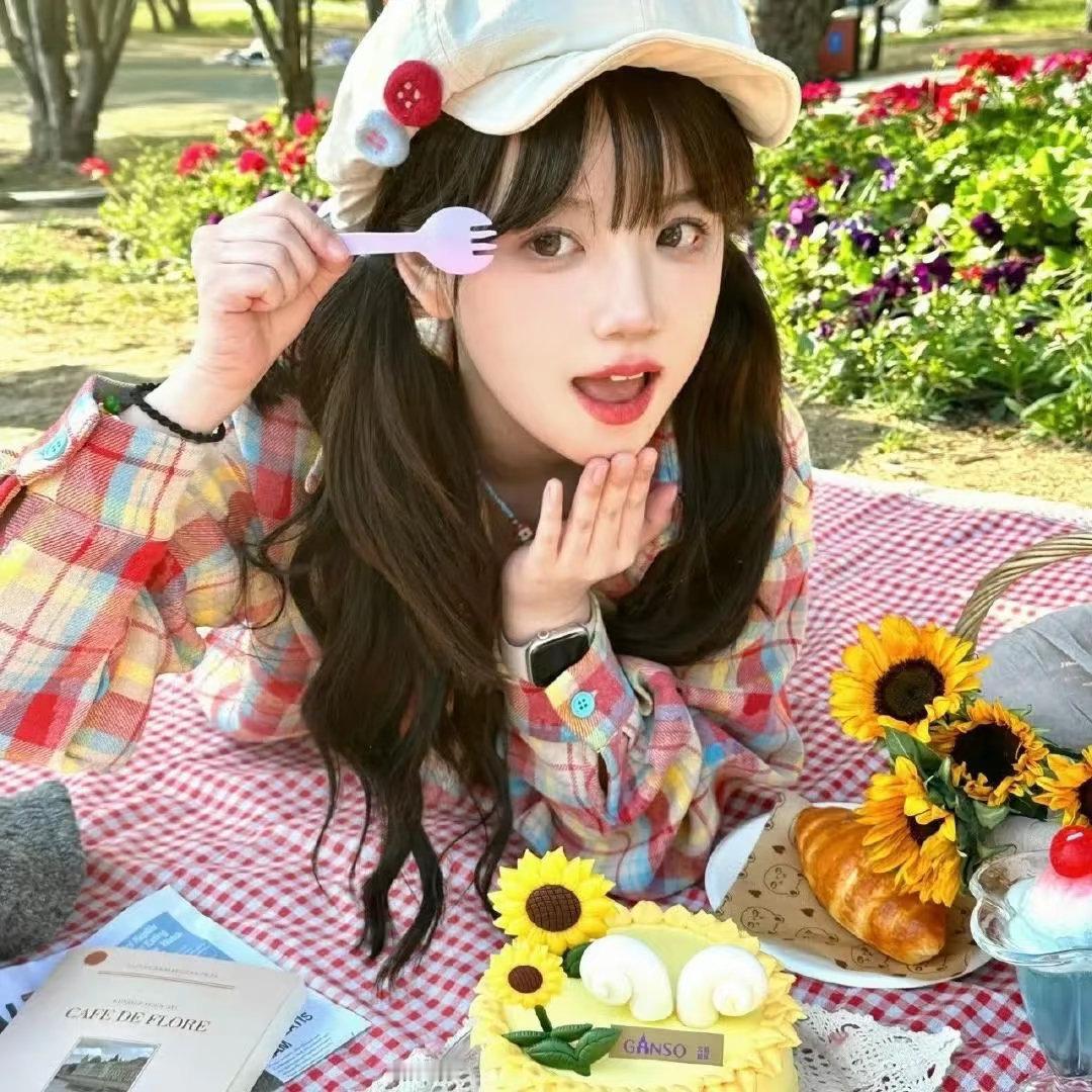 𝙎𝙝𝙖𝙧𝙚｜𝑾𝒆𝑪𝒉𝒂𝒕头像｜女生头像｜ins风｜氛围感 