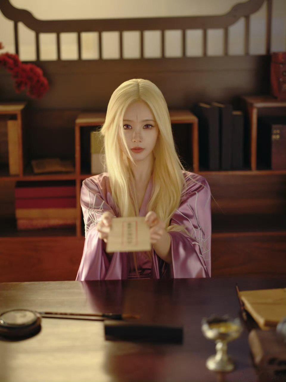 李一桐万水千山和我一起去看李一桐清瞳写真万水千山，和我一起去看吧 ​​​