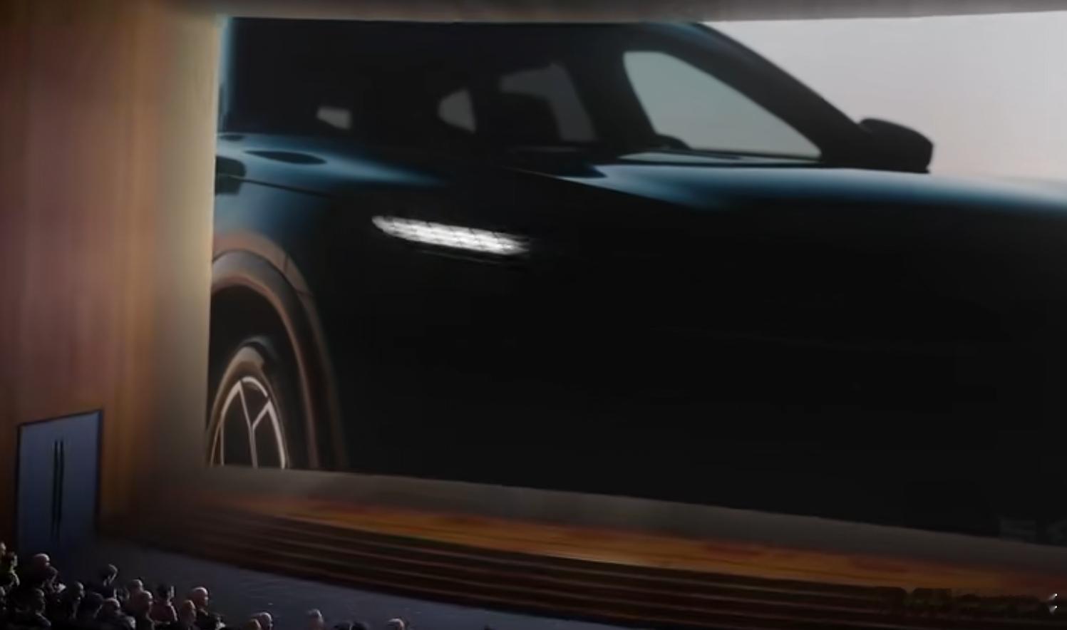 电影开场前的大屏广告时间，被【与众08】刷了一波存在感。【金标大众】这次的设计风