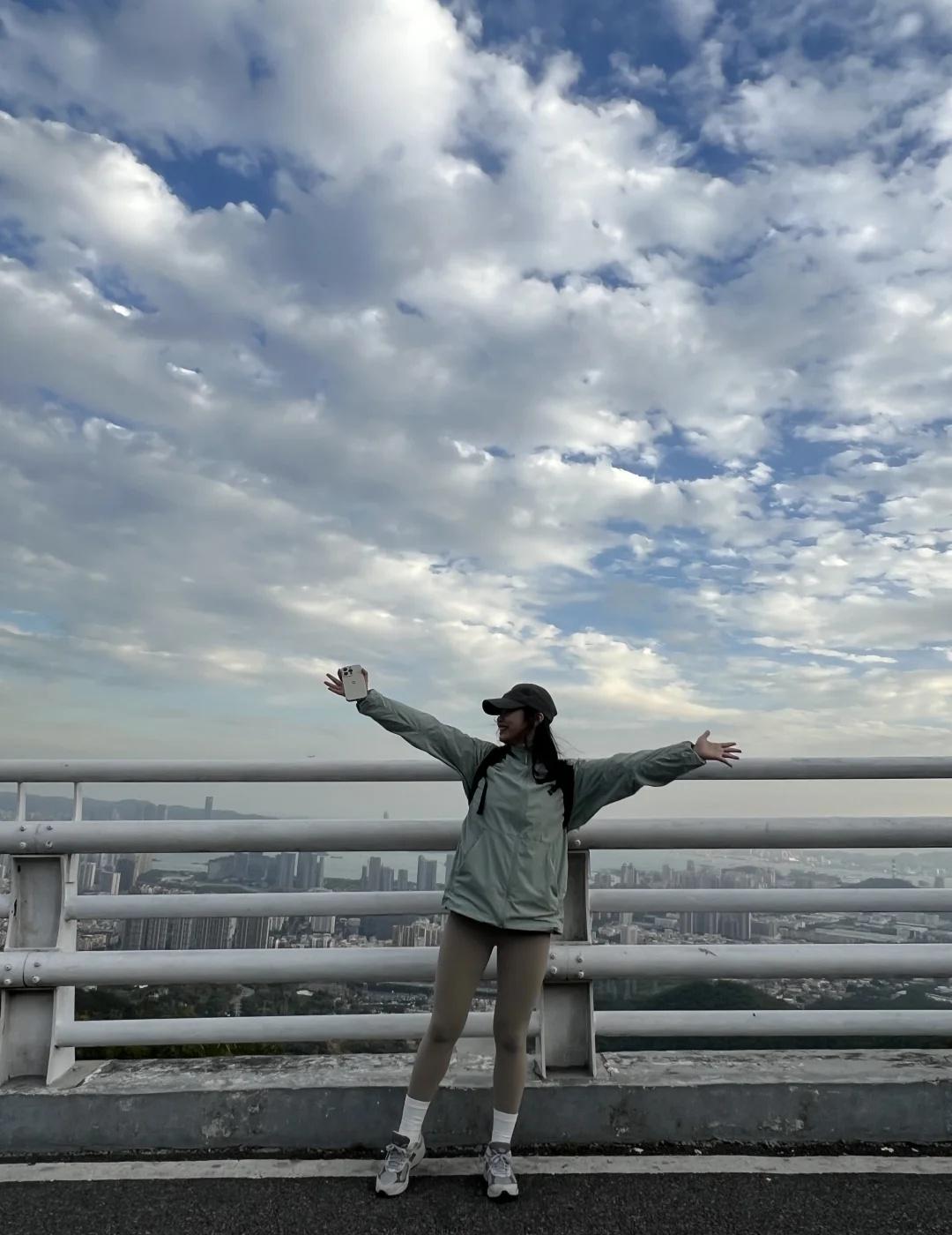 蔡尖尾山公园徒步12.7km
路线导航到蔡尖尾山公园南门-水库-菜园-阶梯-茶室