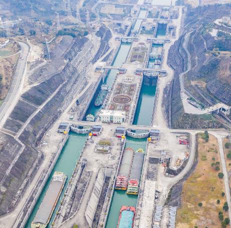 很多湖北高一家长和学生都不当回事，觉得选科随便挑就行，殊不知这一步错了，高考分数