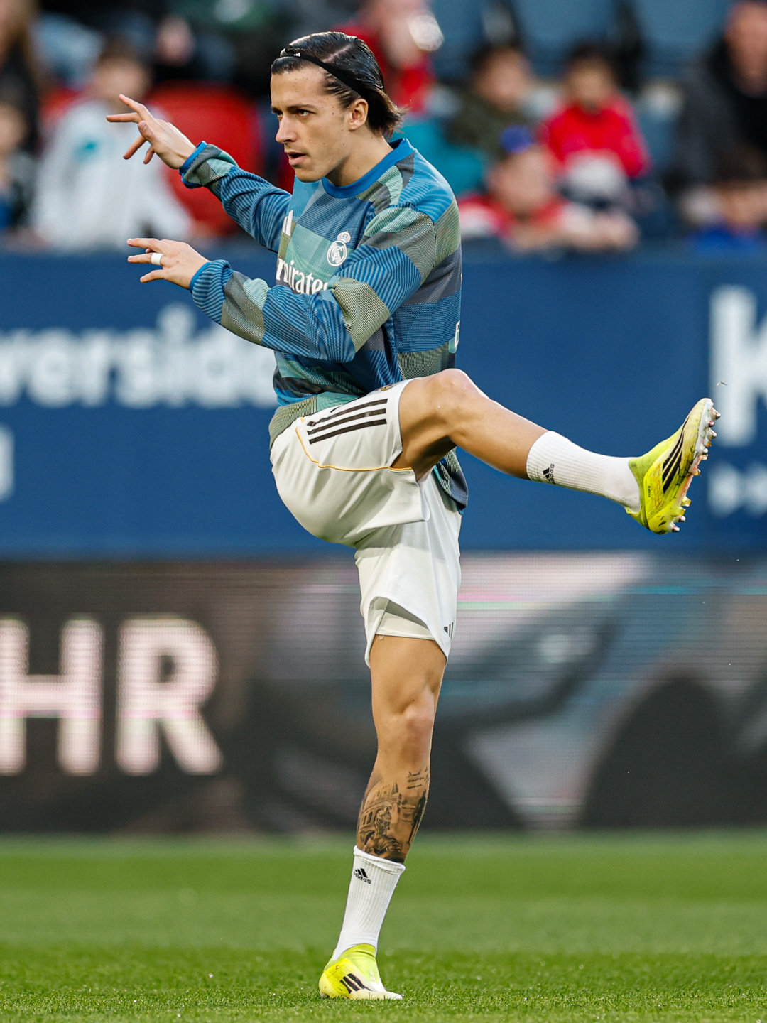 全场比赛开始！HALA MADRID Y NADA MÁS 🤍西甲联赛 奥萨苏