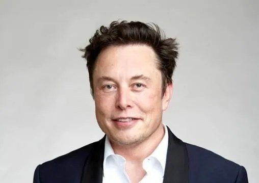 就是有钱大家一起赚啊，没钱大家嗯就过穷过日子，我觉得这个是同甘共苦的意思。所以说