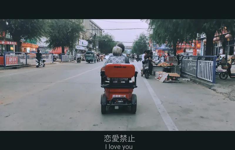 活一辈子，我跟你想法一样，选“爱自己”。很多人觉得“顾家尽责”是一种美德，但很多