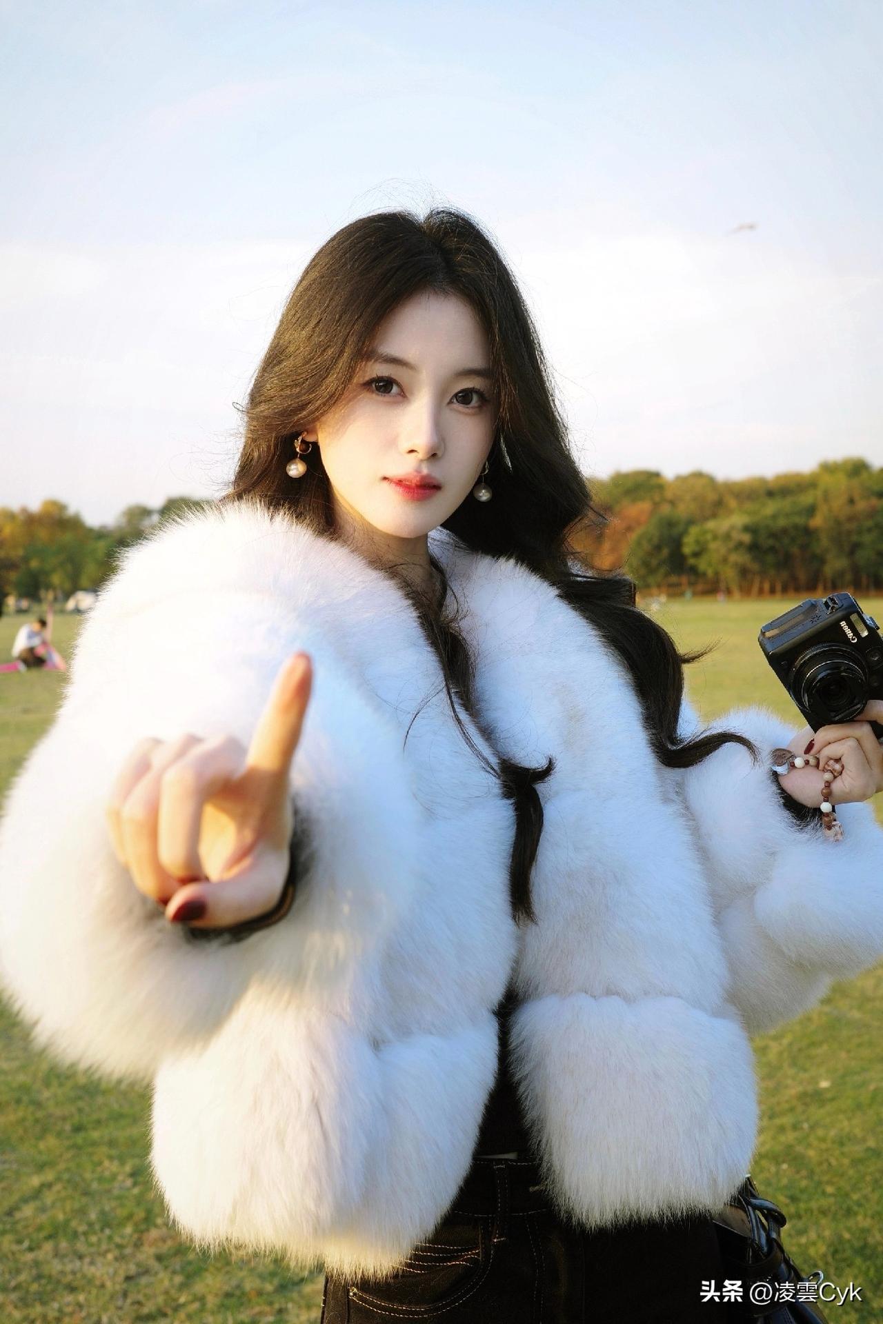 顾媛佳   留住秋色