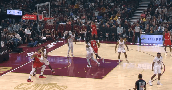 祖巴茨在连续两场比赛中展现出了竞技状态回暖的趋势，今天背靠背第二场33+18+7