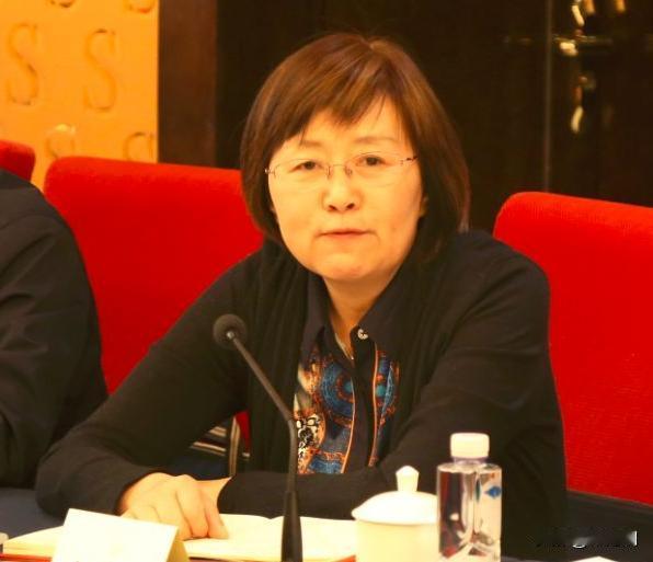 谁能想到，中国的东风17导弹出自她之手。这位中国的女性科研人员，用无畏的勇气和坚