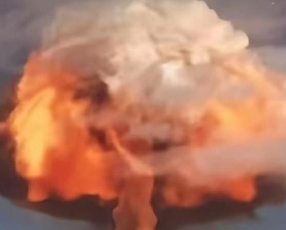 有人说，一旦中国动用“核武器”对日本本土实施打击，那么等着中国的将会是来自于半数