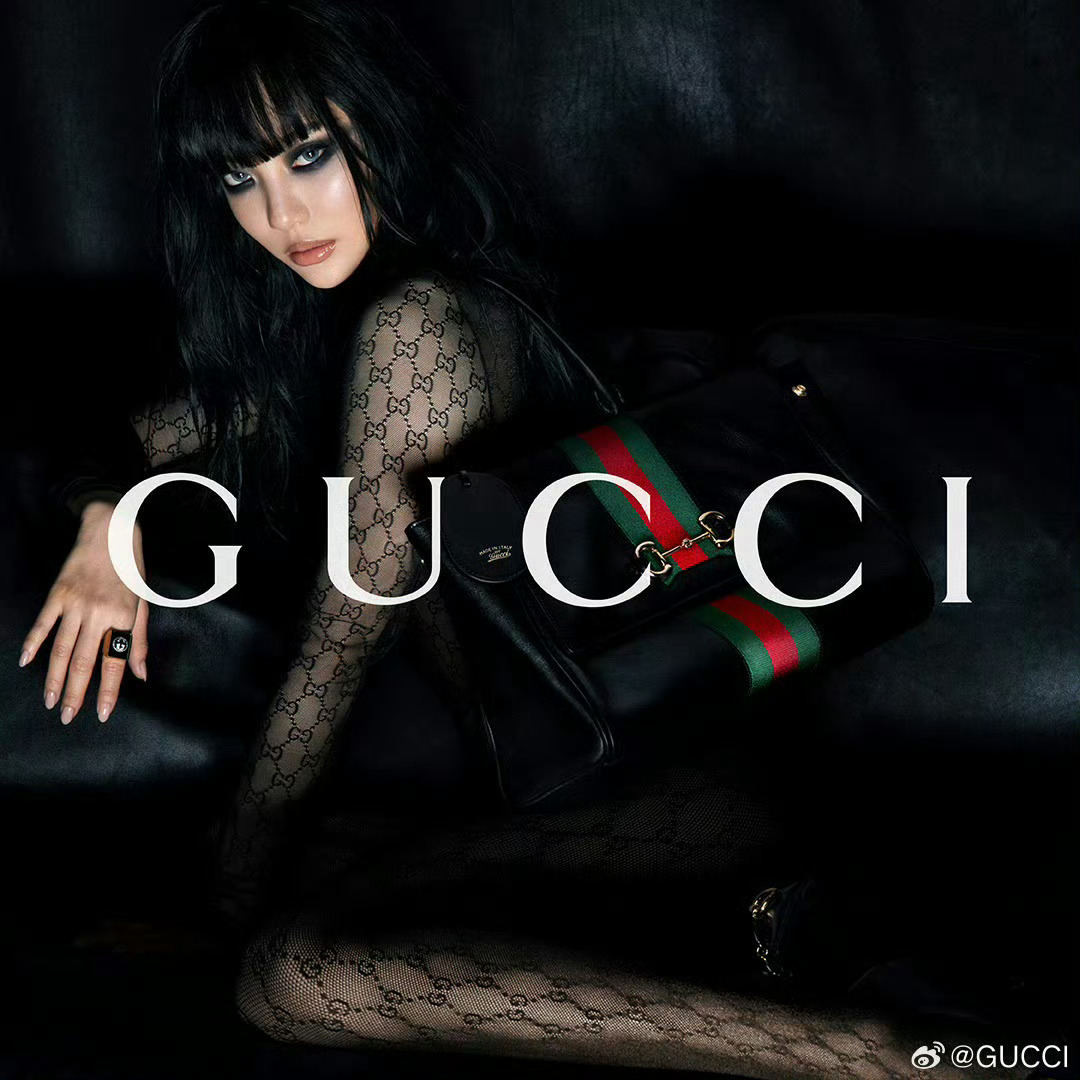 宁艺卓最新gucci画报 哇这个大烟熏 