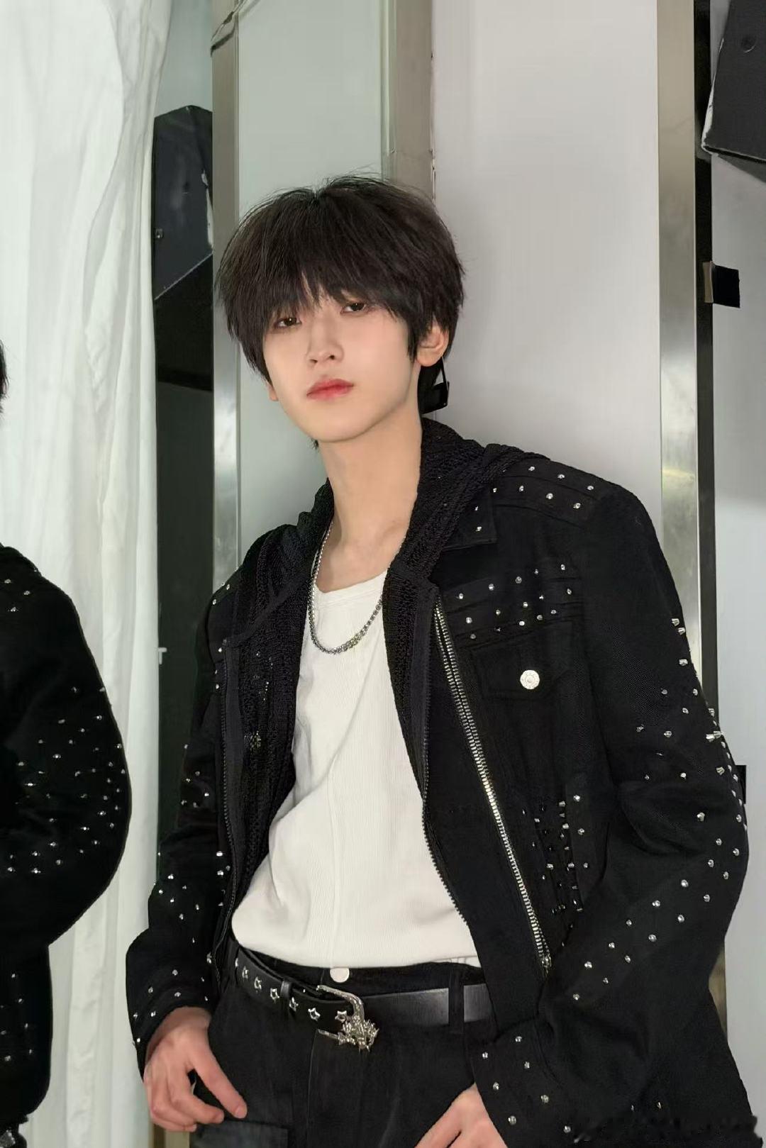 左奇函切换第二形态的函奇左左奇函切换第二形态函奇左 函奇左上线了 