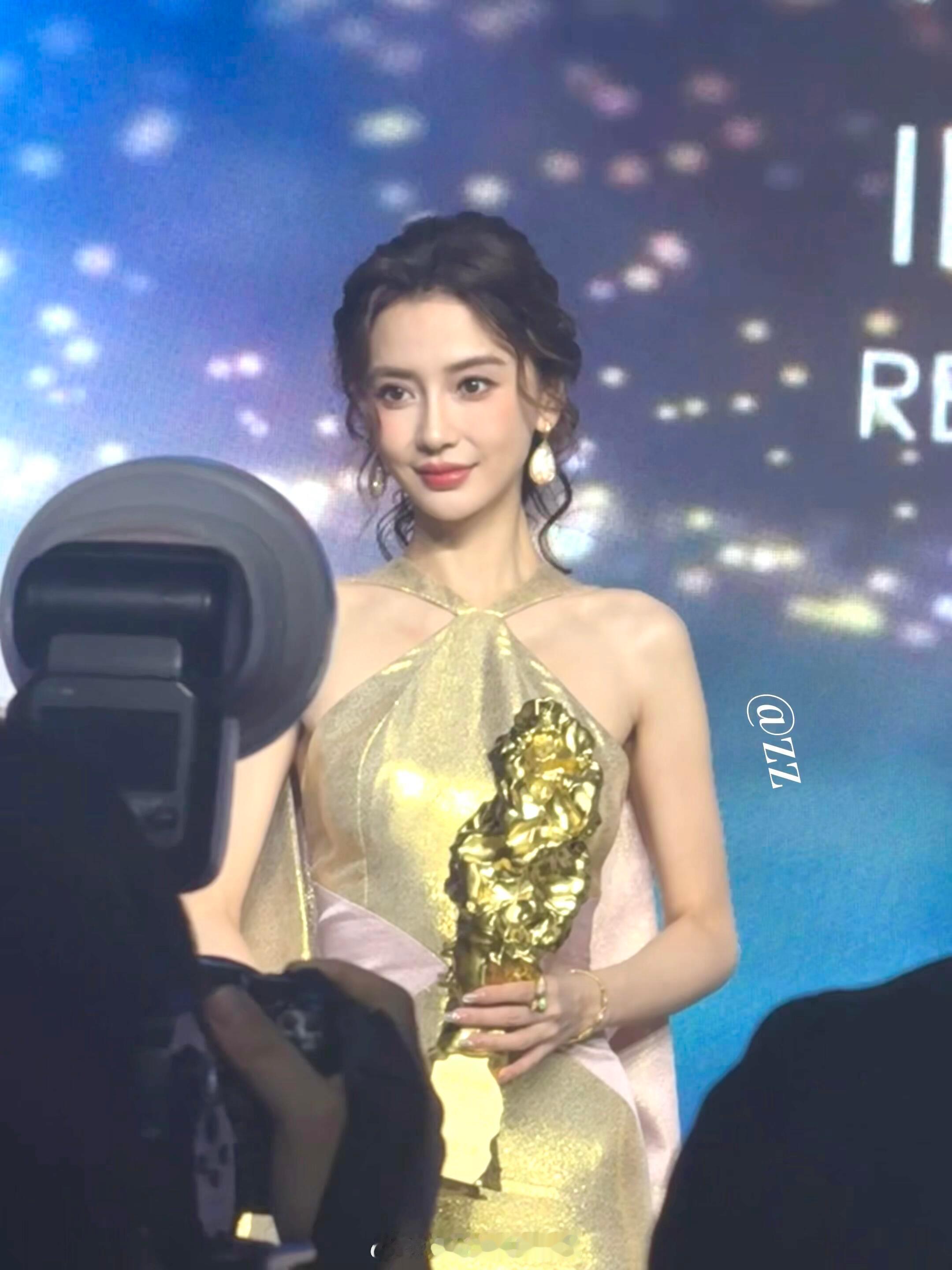 Angelababy原图杨颖芭莎艺术之夜红毯生图📷 