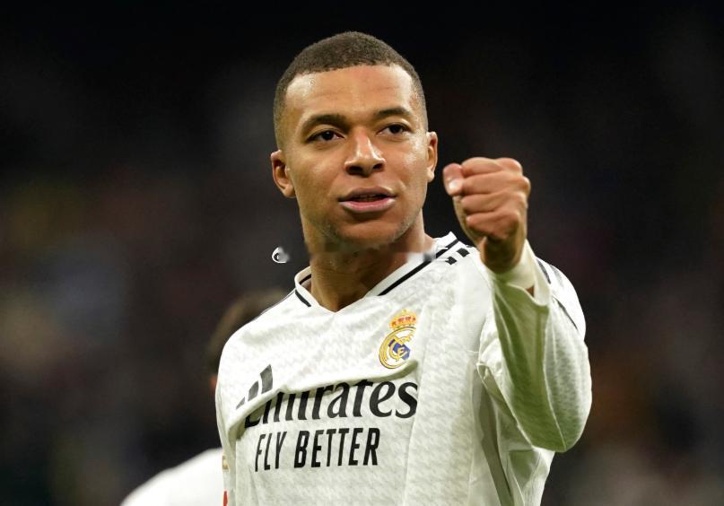 西班牙记者Alvaro Esteban消息，姆巴佩仍有概率出战下轮皇马对阵菜万特