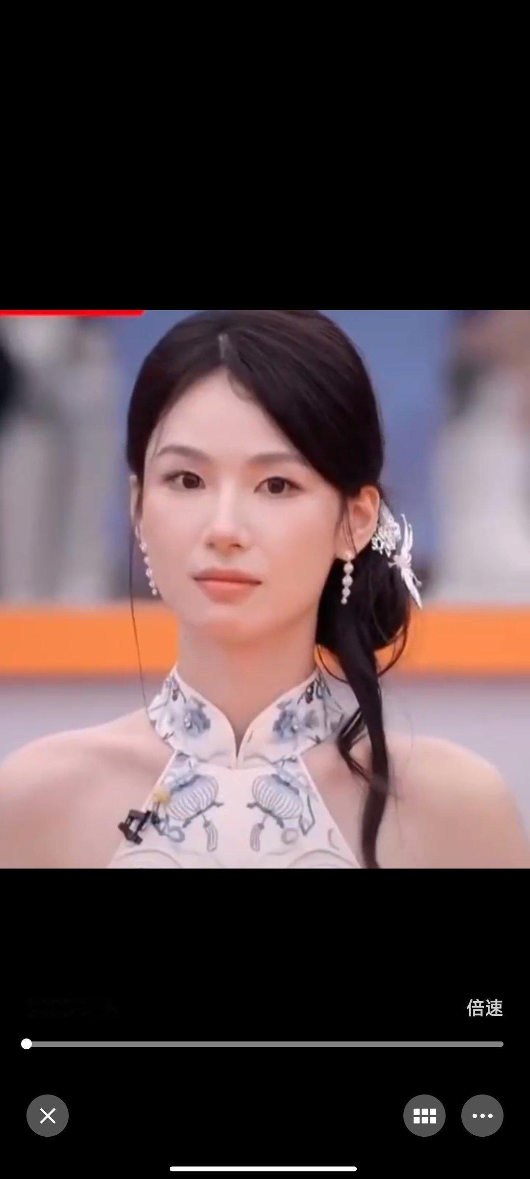 周芯竹哭了 周芯竹哭泣的样子，根本不是咱们吃瓜群众想要看到的呀，希望他能够立刻抹