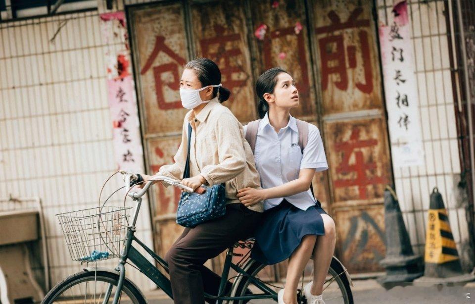 我去，还有锅姨[可怜]不过别害怕，锅姨在这里面是个可怜的女性，也是一个可怜的母亲