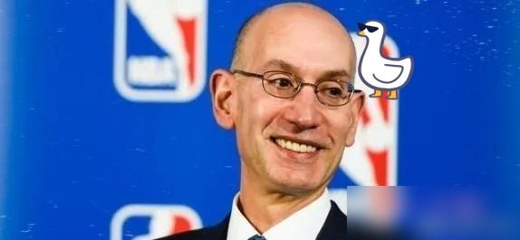 活久见，詹杜库全被干翻，NBA收视率却疯了，创33年新高。
别再怀念旧神了，现