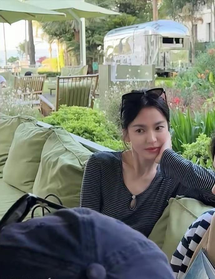 宋慧乔自从离婚后，状态是越来越好了，发现很多女人都是，离婚后仿佛涅槃重生了一样你