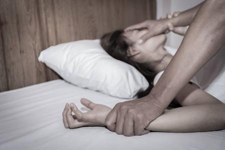 湖北，已婚女周某在工地邂逅李某，因为寂寞双方发生了性关系，结果男人“不讲武德”，